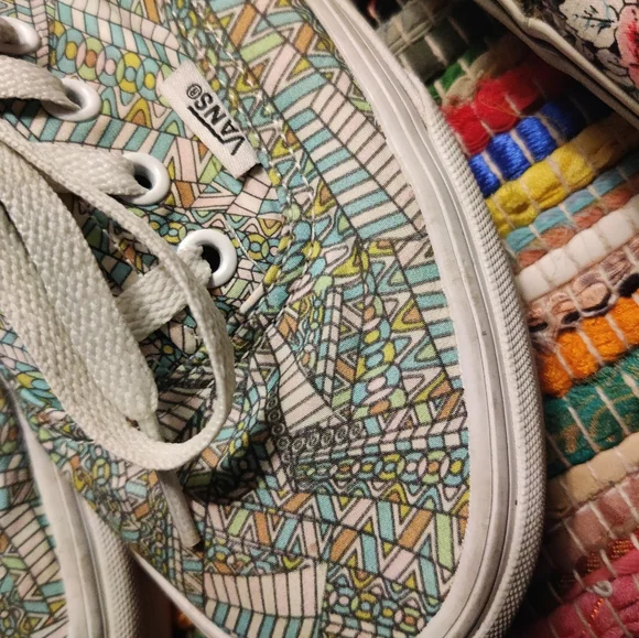 2 pairs of vans - Picture 4 of 5